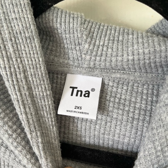 Tna Gray Waffle hooded shirt - Picture 8 of 9